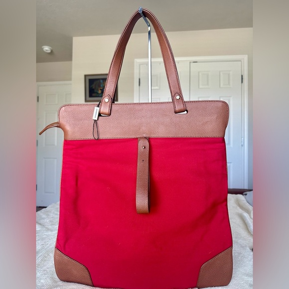 Authentic Burberry Rolled up Canvas Tote/Handbag - Picture 3 of 16